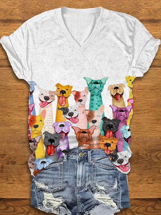 Cães coloridos de mulher imprimem camiseta de manga curta